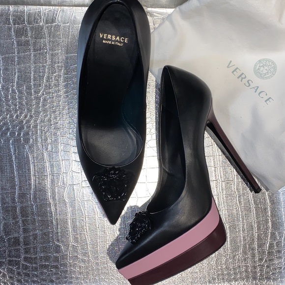 Versace Pumps - Picture 2 of 11